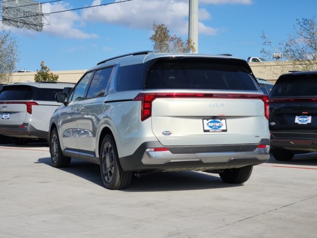 New 2026 Kia Carnival Hybrid SX Minivan/Van