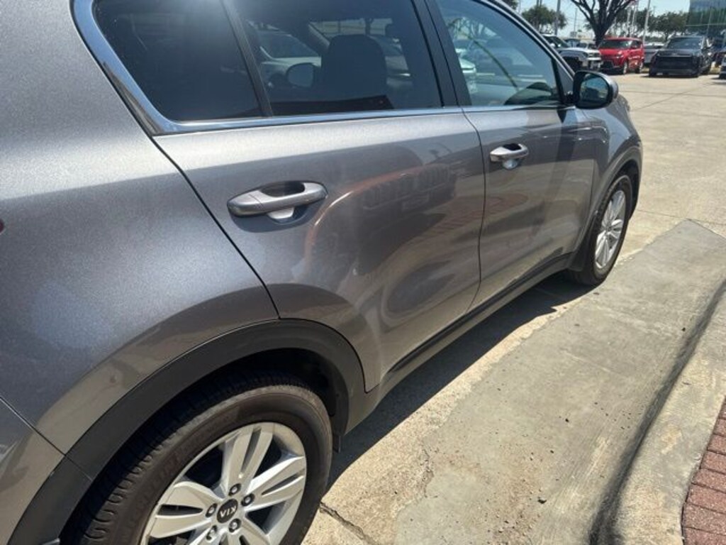 Used 2019 Kia Sportage LX SUV