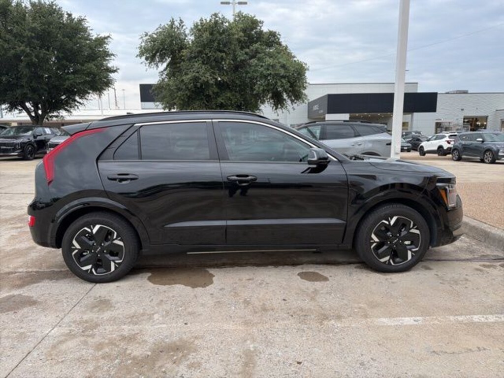 Certified 2023 Kia Niro EV Wind SUV