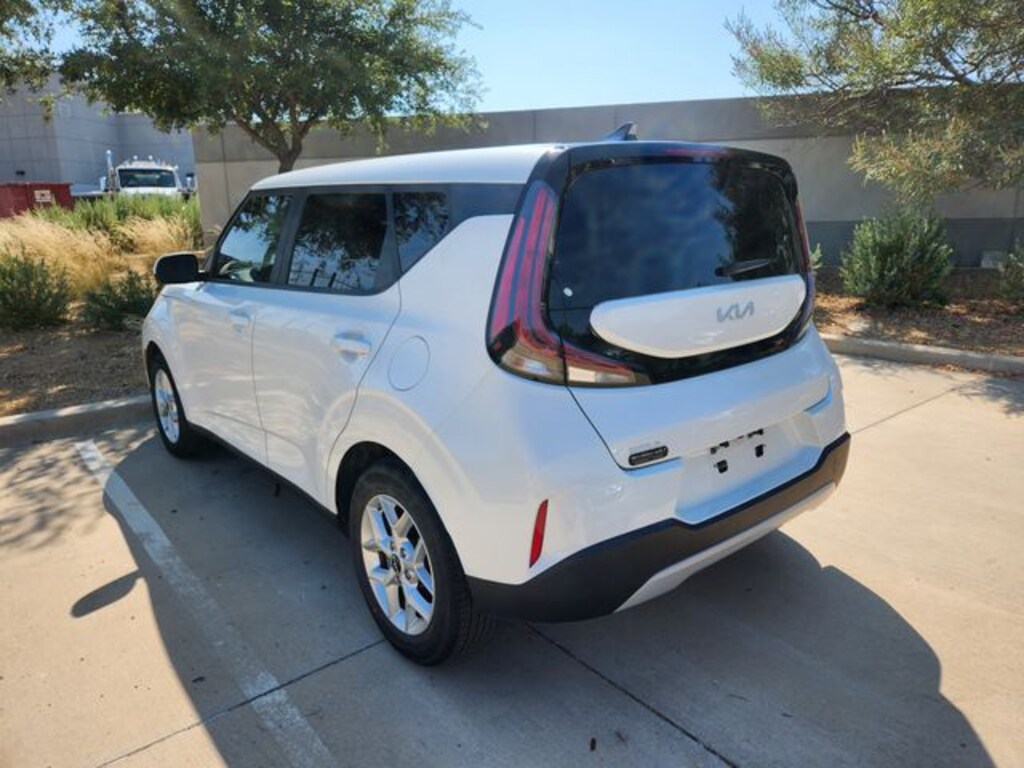 Certified 2023 Kia Soul LX Hatchback