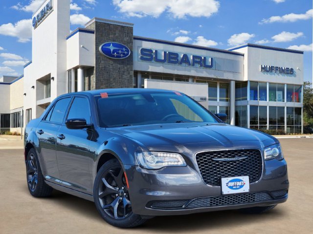 2020 Chrysler 300 Touring