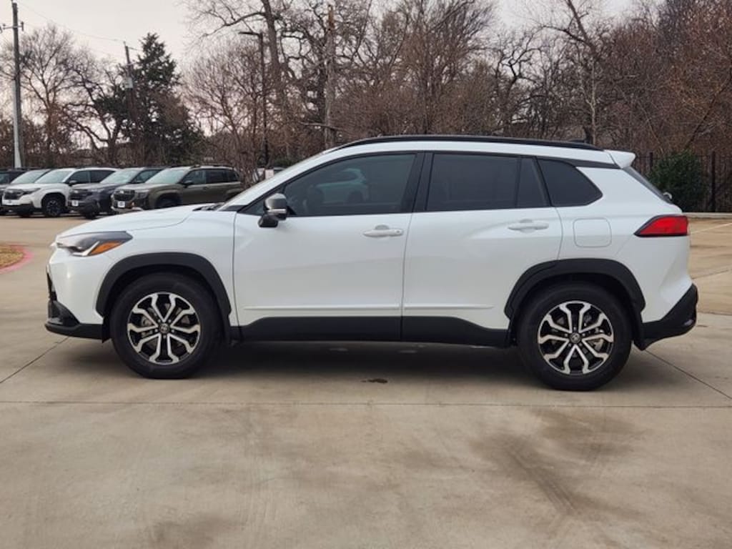 Used 2025 Toyota Corolla Cross Hybrid SE SUV