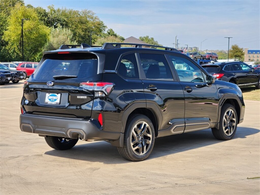 New 2025 Subaru Forester Hybrid Limited SUV
