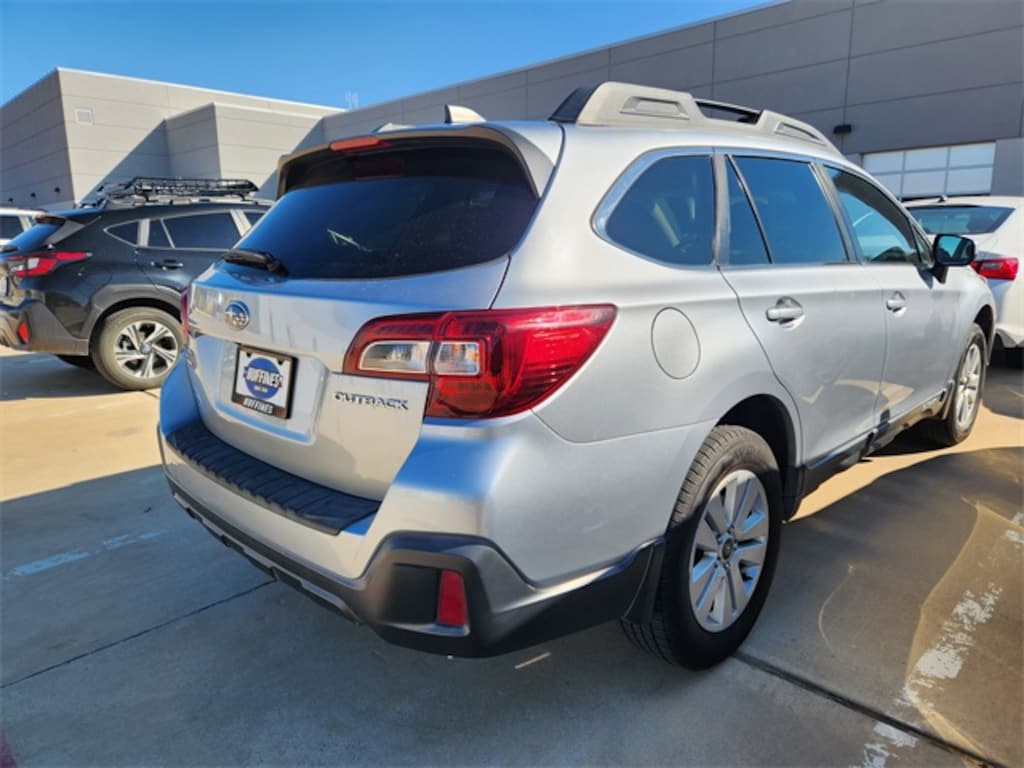Used 2018 Subaru Outback 2.5i Premium with SUV