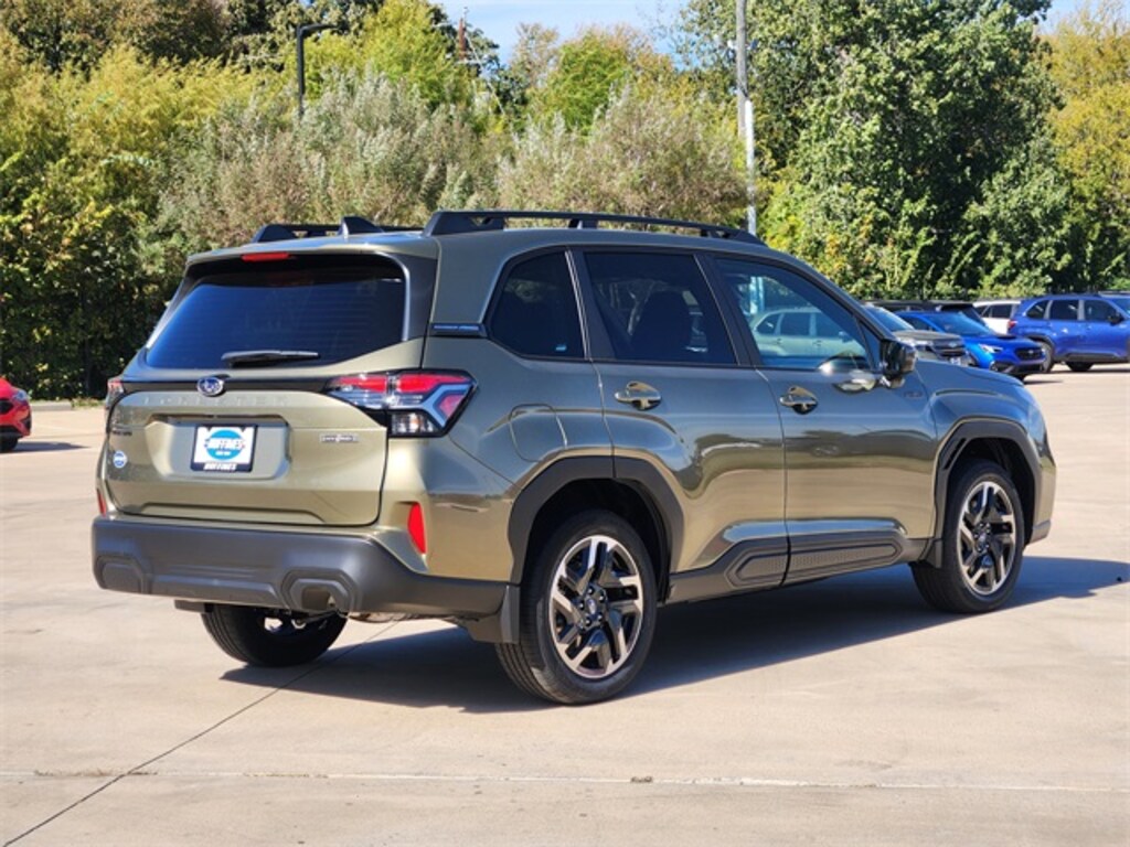 New 2025 Subaru Forester Hybrid Premium SUV