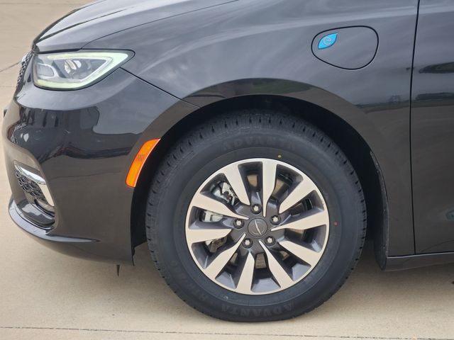 2023 Chrysler Pacifica Hybrid Touring L - Photo 8