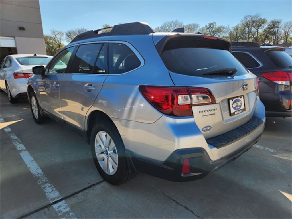 Used 2018 Subaru Outback 2.5i Premium with SUV