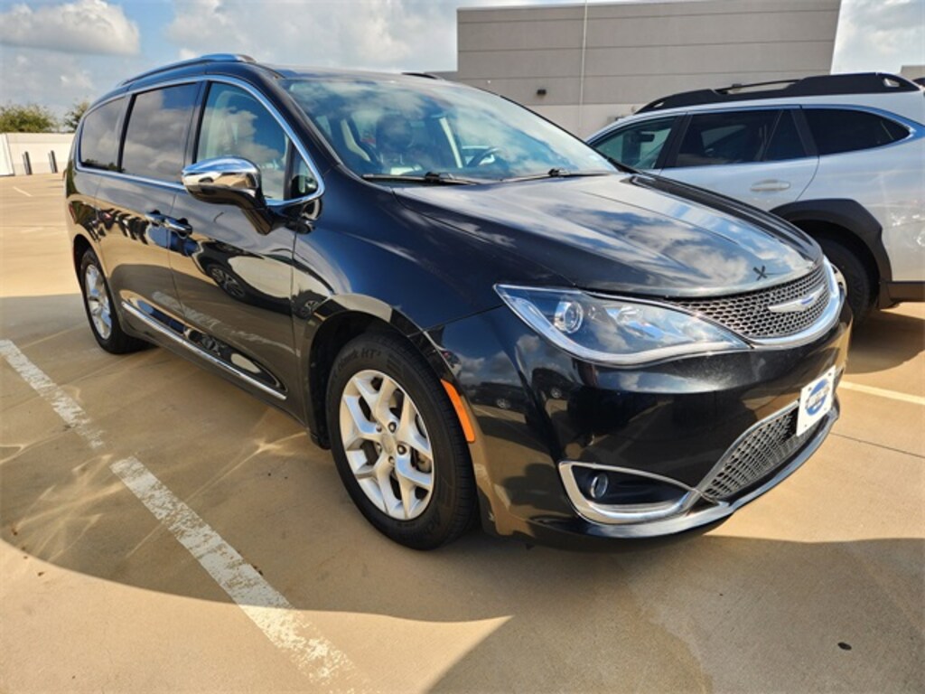 Used 2020 Chrysler Pacifica Limited Van Passenger Van
