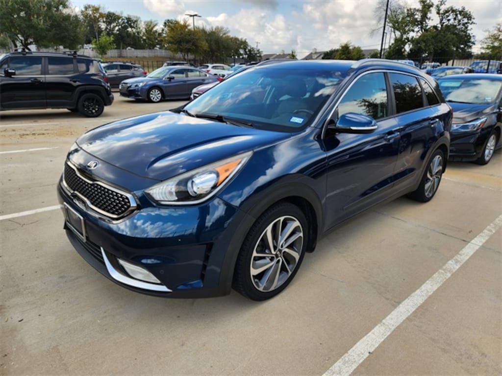 Used 2017 Kia Niro Touring SUV