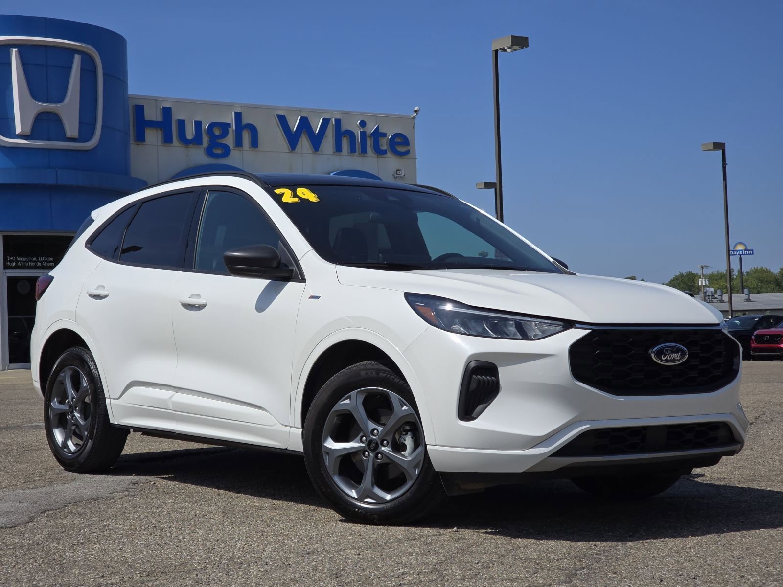 2024 Ford Escape ST-Line photo 3