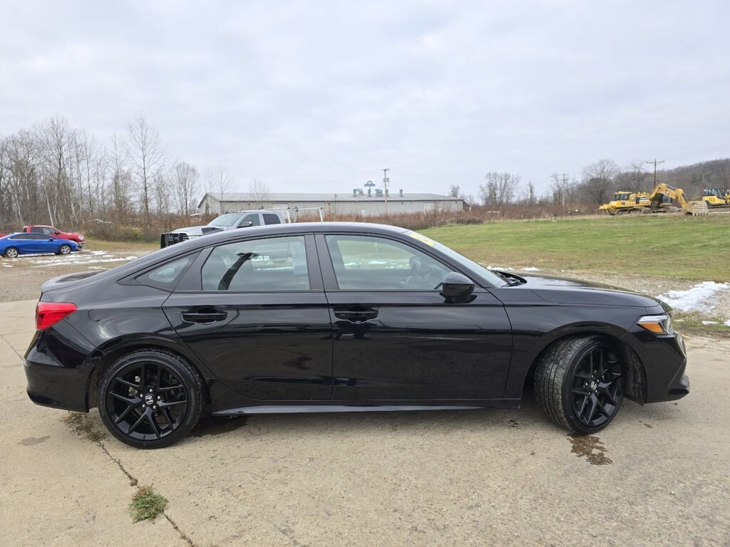 2023 Honda Civic Sport photo 3