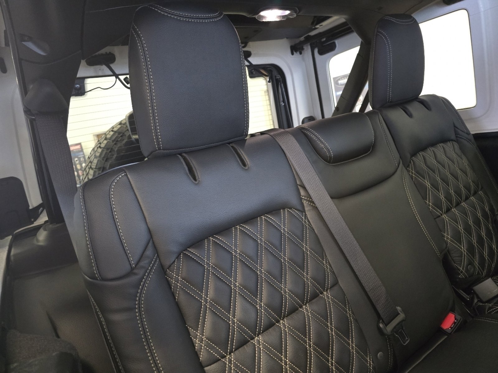 2025 Jeep Wrangler 4-Door Willys - Photo 13