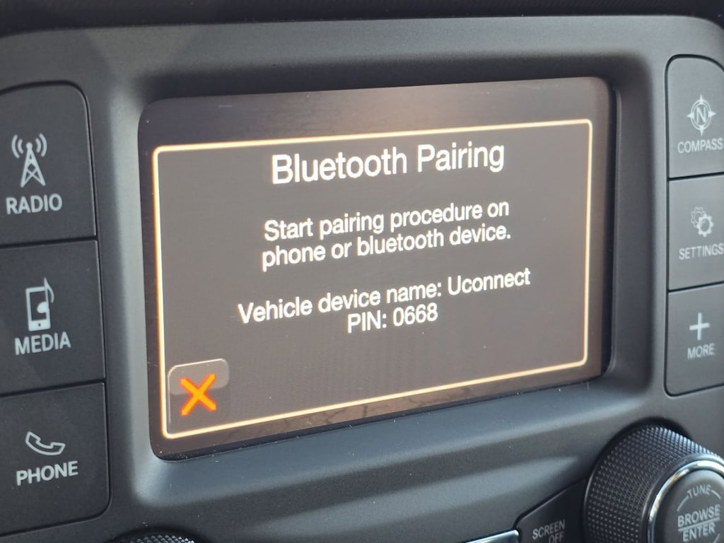 2020 Jeep Wrangler Unlimited Sport Altitude photo 3