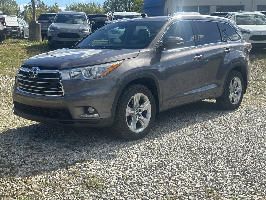 2016 Toyota Highlander Limited Platinum photo 2