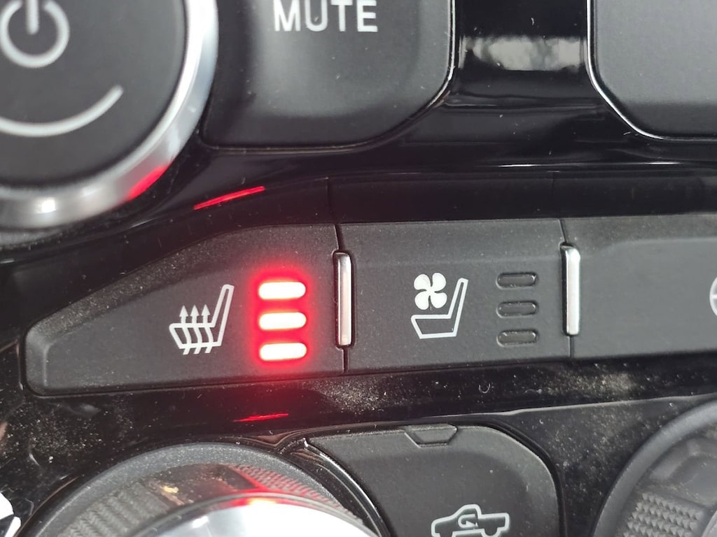 2023 Ram 1500 Laramie photo 3