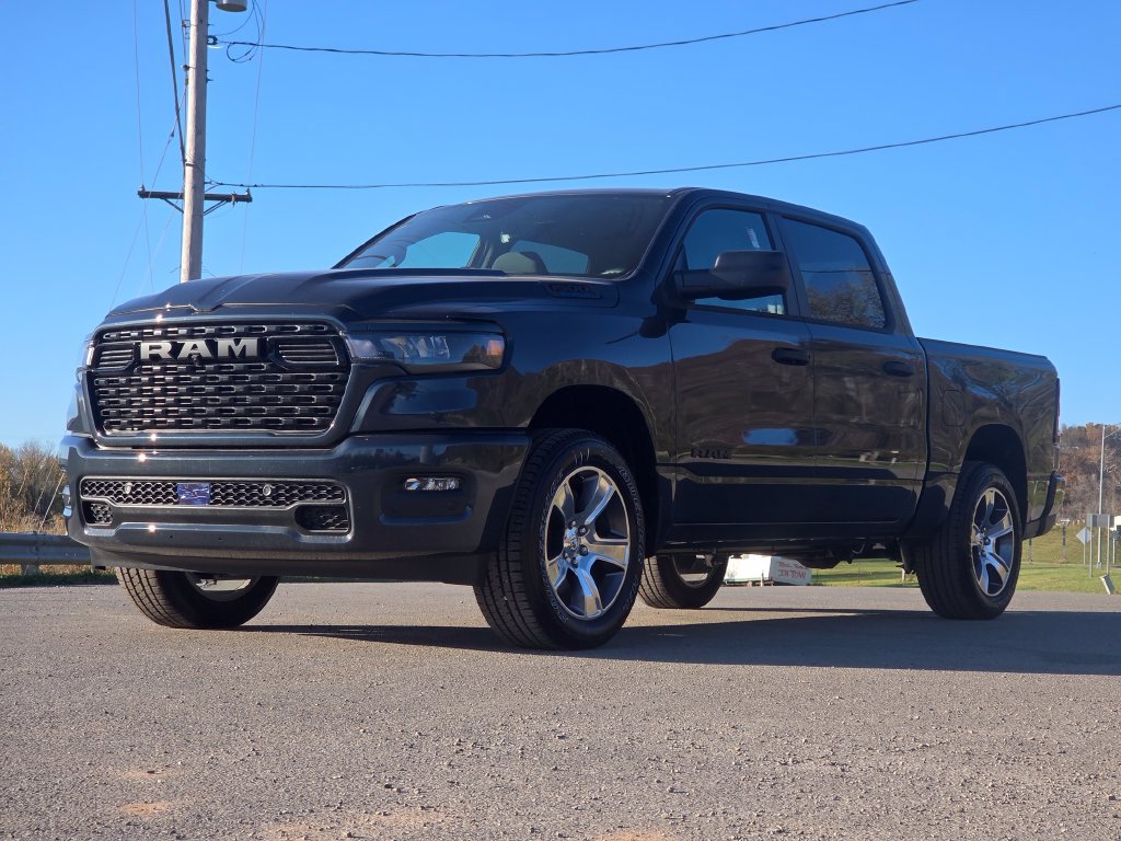 2027 Ram 1500 TRADESMAN CREW CAB 4X4 Pickup