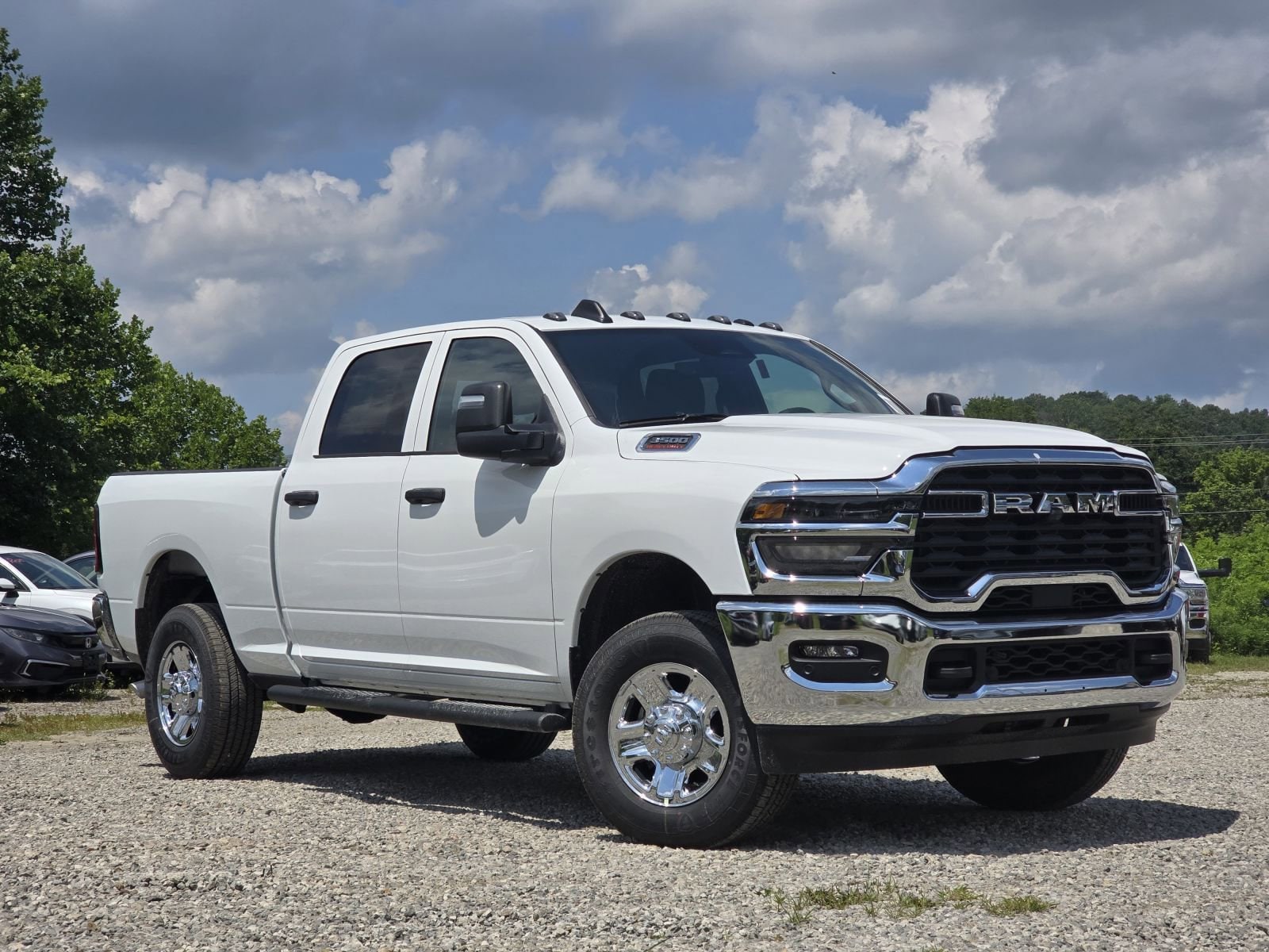 2025 Ram 3500 TRADESMAN CREW CAB 4X4 6'4 BOX 