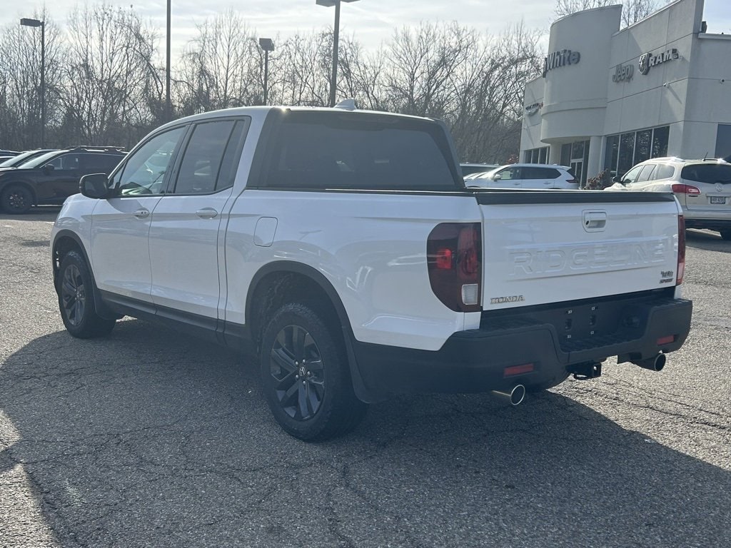 2024 Honda Ridgeline Sport photo 3