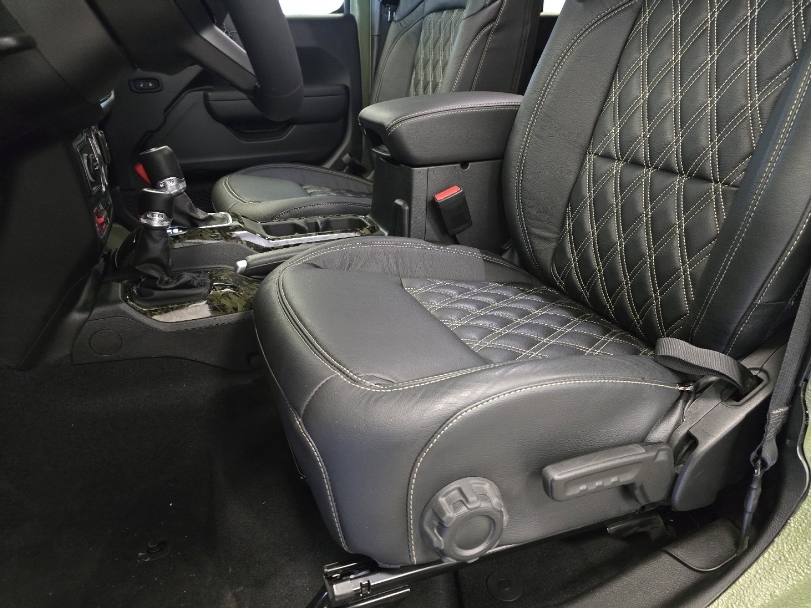 2025 Jeep Wrangler 4-Door Willys - Photo 15