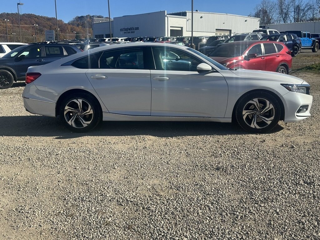 2019 Honda Accord EX photo 4