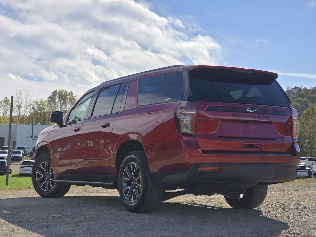 2023 Chevrolet Suburban Z71 photo 4