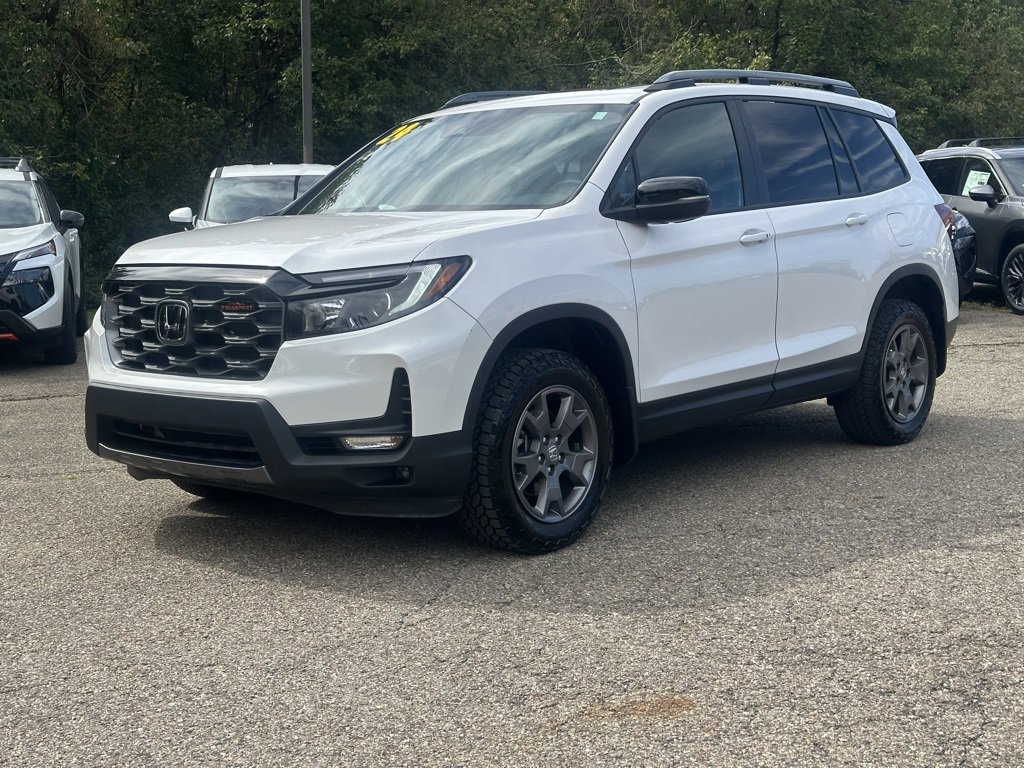 2024 Honda Passport TrailSport photo 2