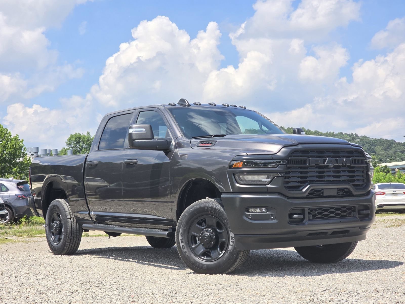 2025 Ram 2500 TRADESMAN CREW CAB 4X4 6'4 BOX 