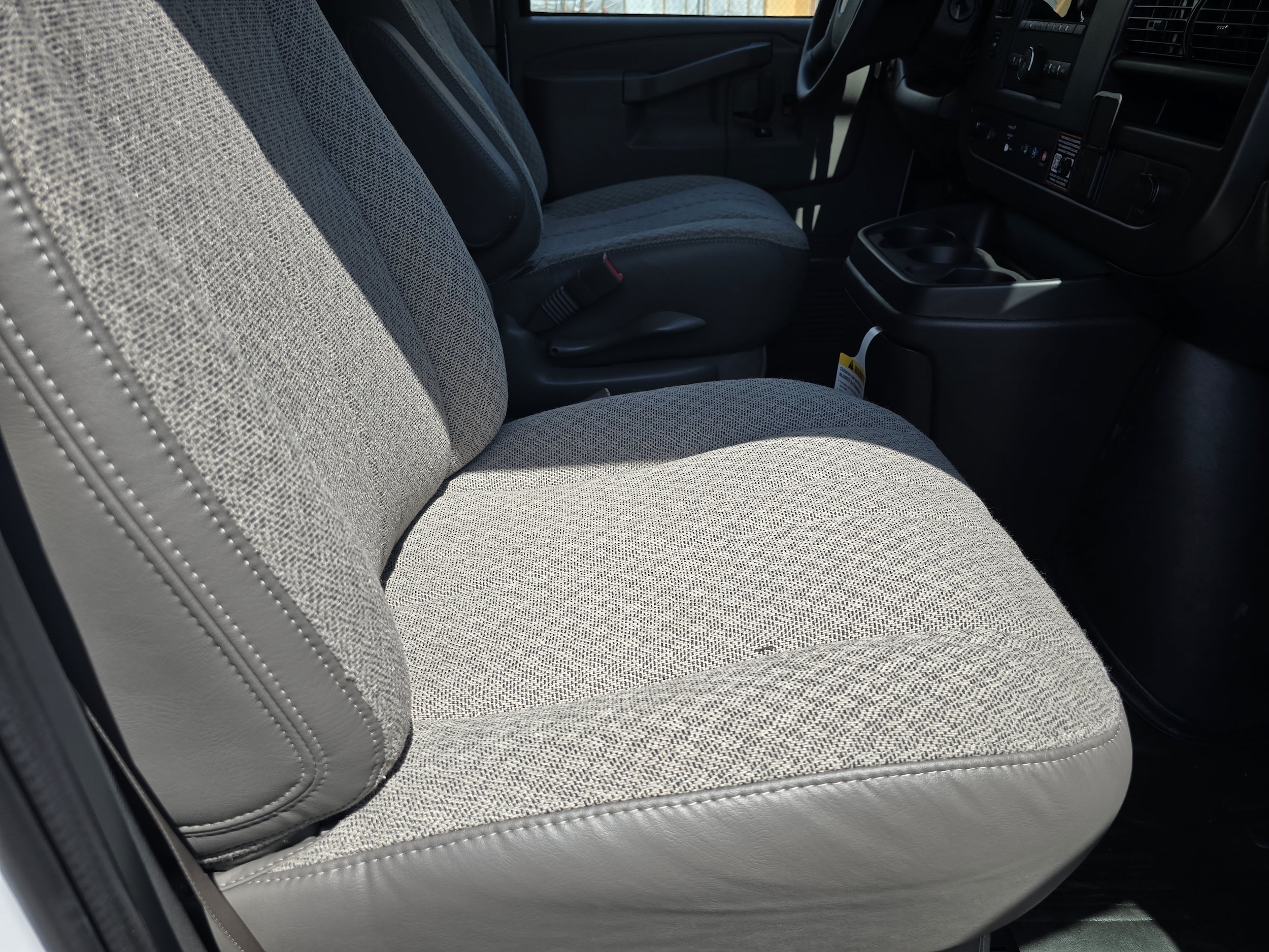 2025 Chevrolet Express Cargo Work Van - Photo 13