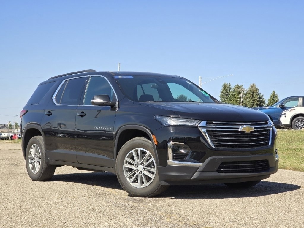 2023 Chevrolet Traverse Cloth photo 2