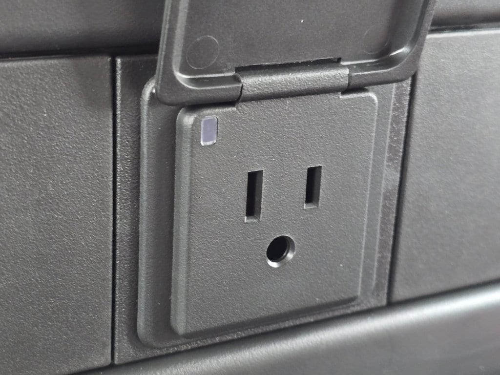 2025 Chevrolet Express Cargo Work Van - Photo 16