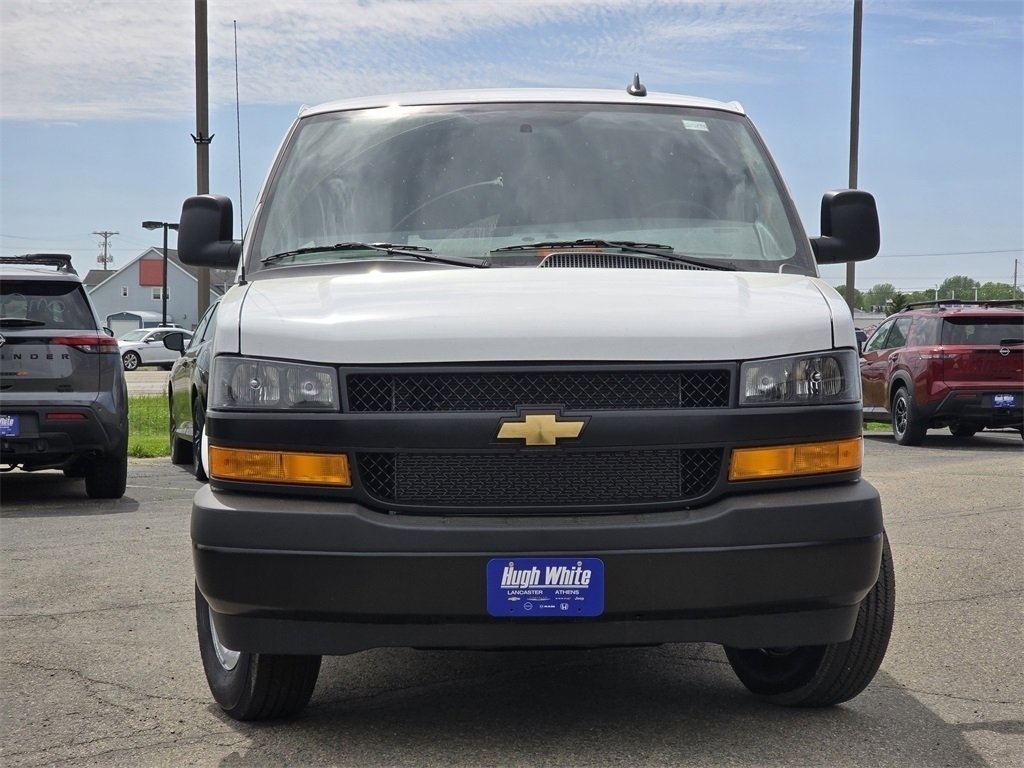 2025 Chevrolet Express Cargo Van photo 2