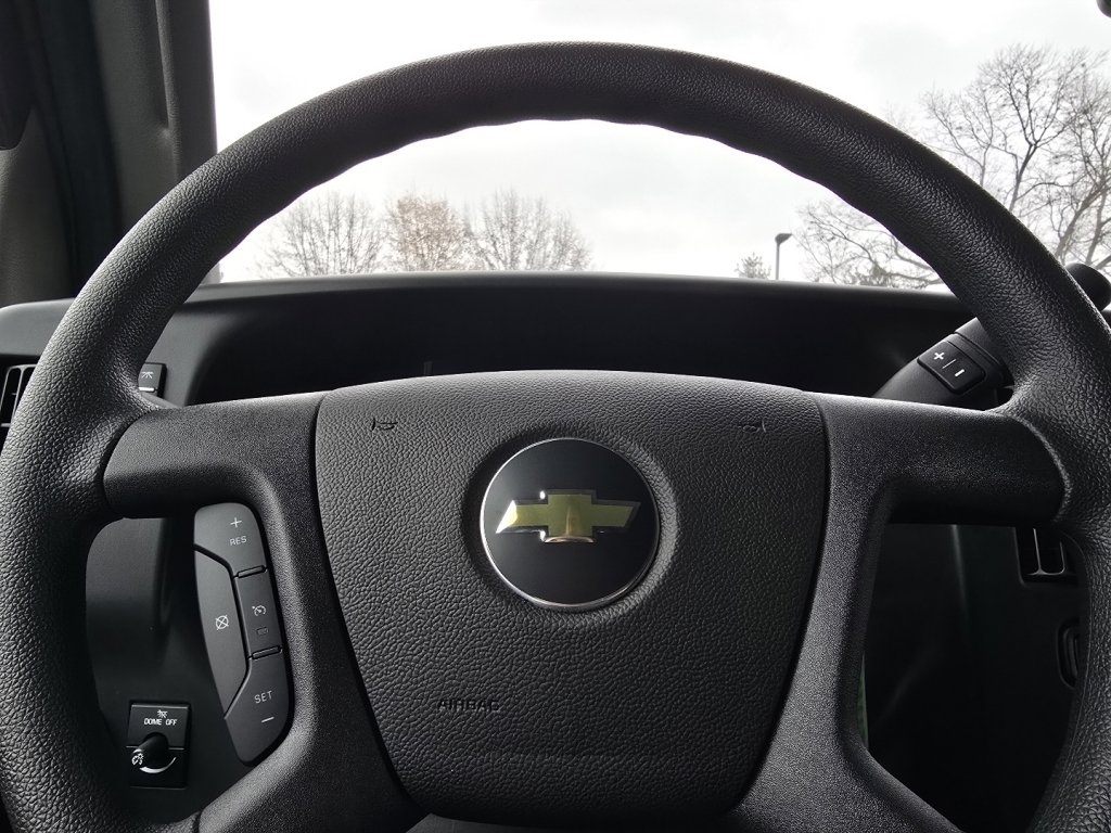 2025 Chevrolet Express Cargo Work Van - Photo 14