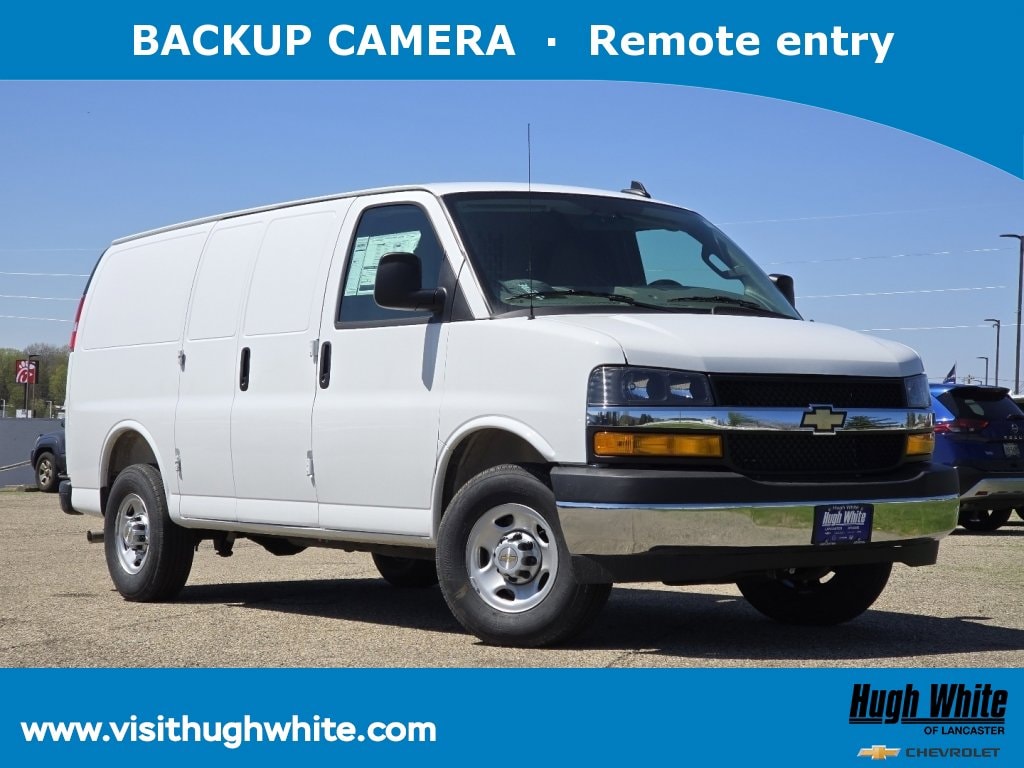 2026 Chevrolet Express 2500 Work Van HD's photo