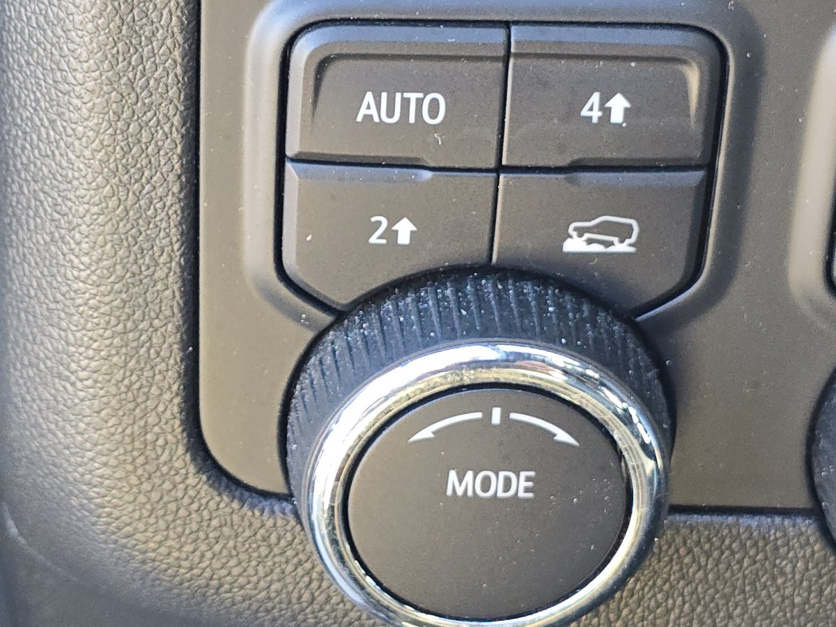 Used 2025 Chevrolet Suburban LT Sport Utility