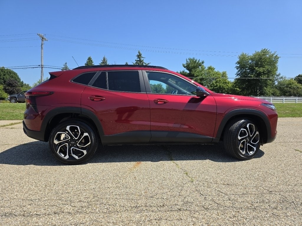 2025 Chevrolet Trax RS - Photo 18