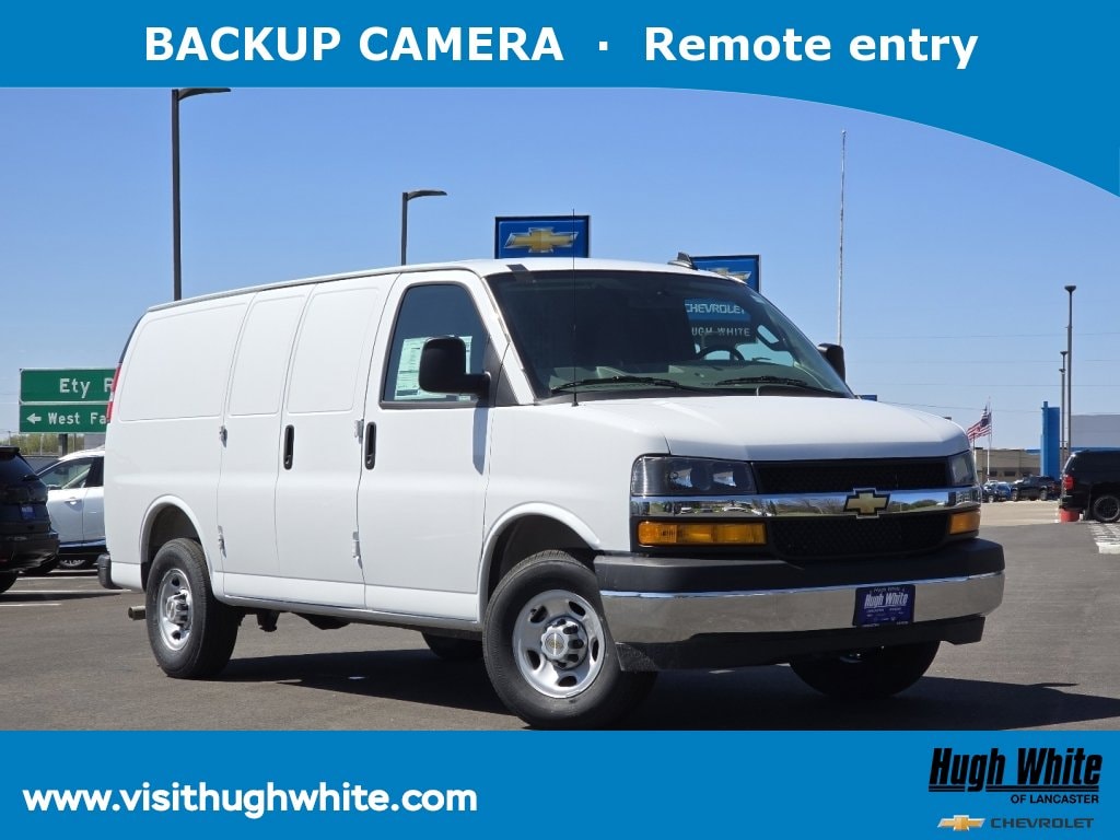 2026 Chevrolet Express 2500 Work Van HD's photo