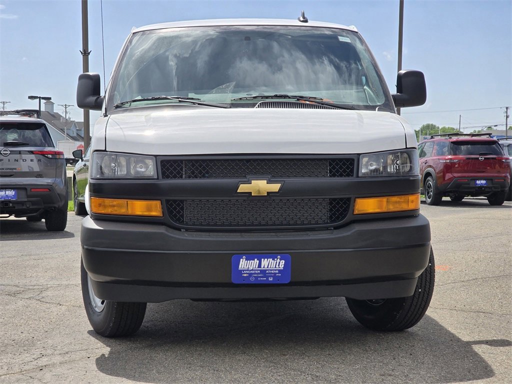 2025 Chevrolet Express Cargo Van photo 2