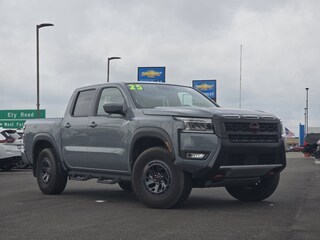 2025 Nissan Frontier PRO-4X Crew Cab Pickup