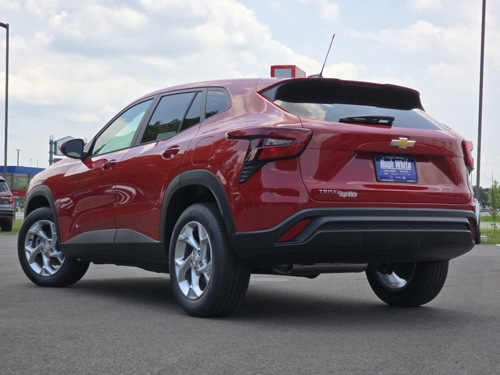 2026 Chevrolet Trax LS - Photo 10