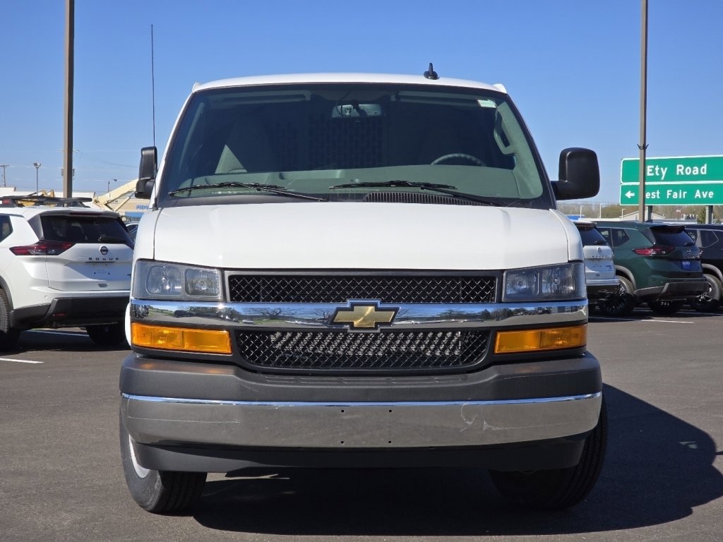 2026 Chevrolet Express Cargo Work Van - Photo 6