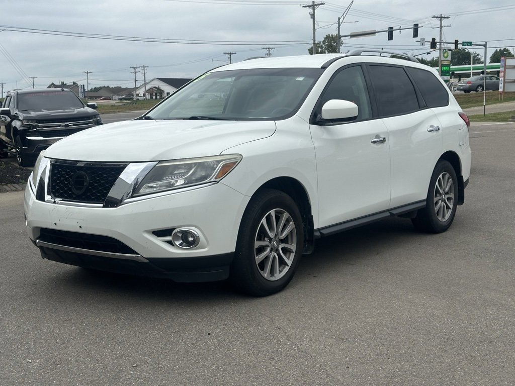 Used 2015 Nissan Pathfinder SV with VIN 5N1AR2MM7FC660297 for sale in Lancaster, OH