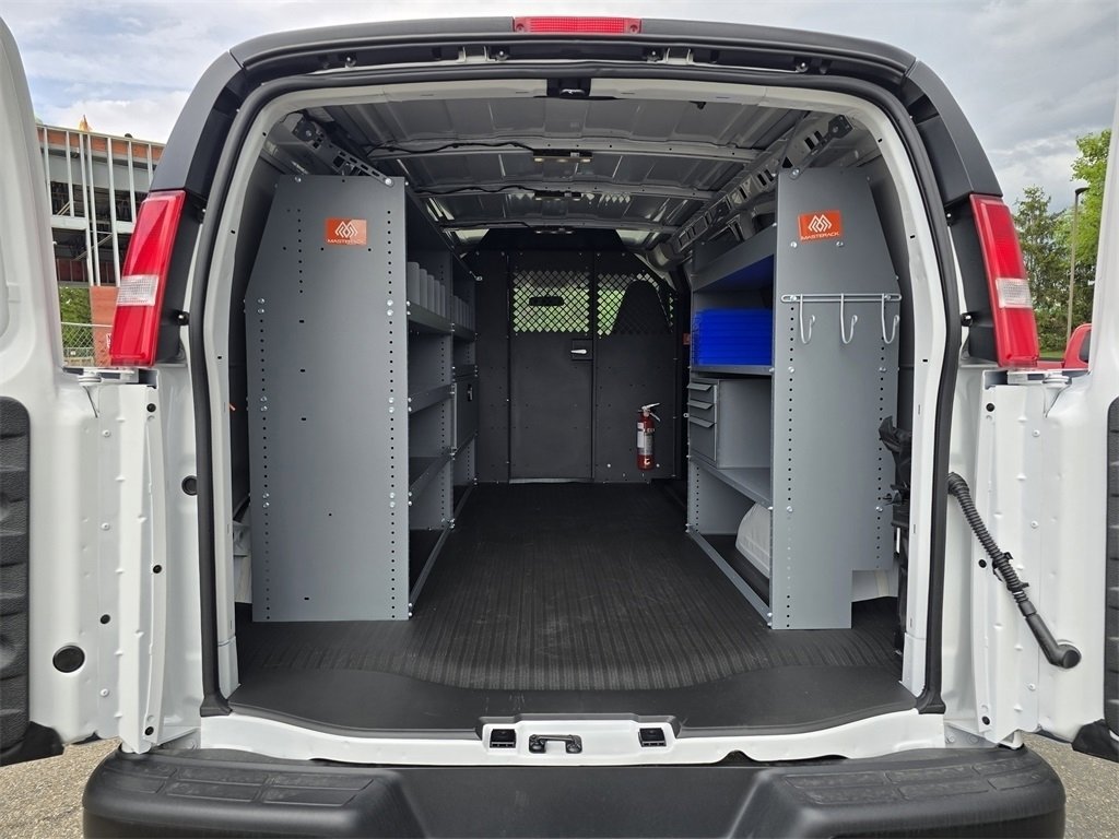 2025 Chevrolet Express Cargo Work Van - Photo 8