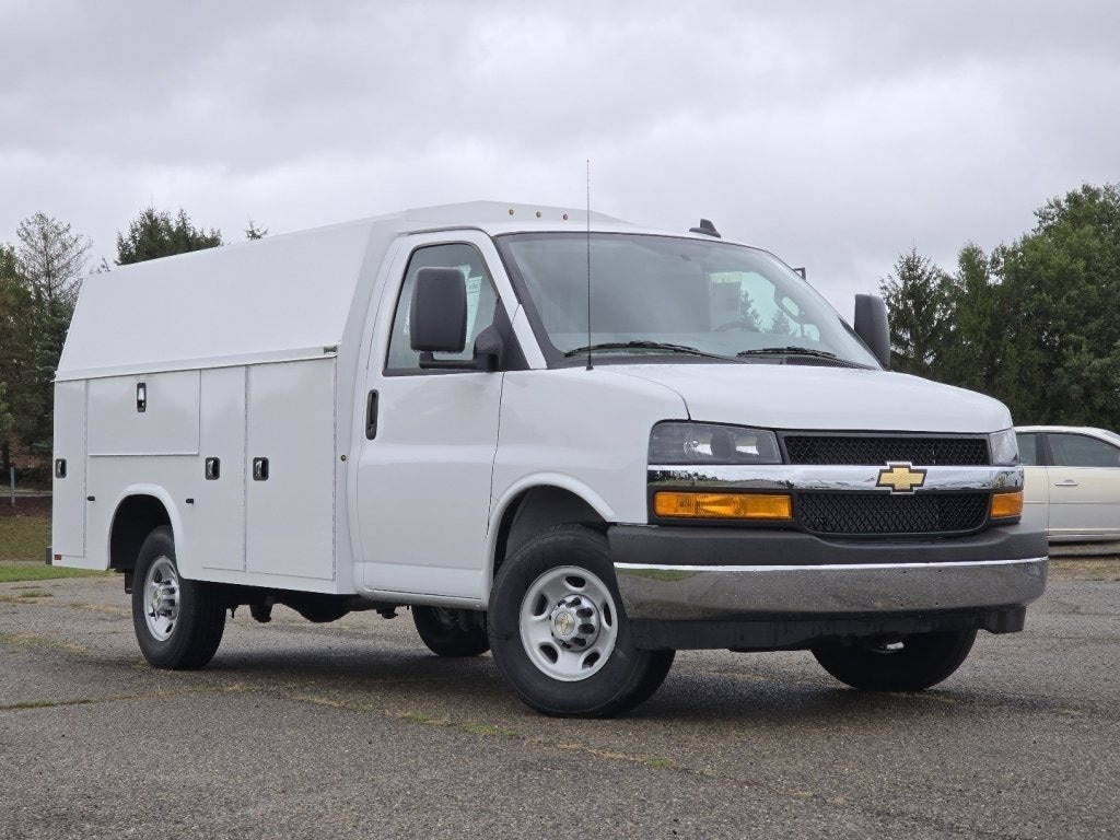 New 2025 Chevrolet Express Commercial Cutaway 1WT Cutaway Van