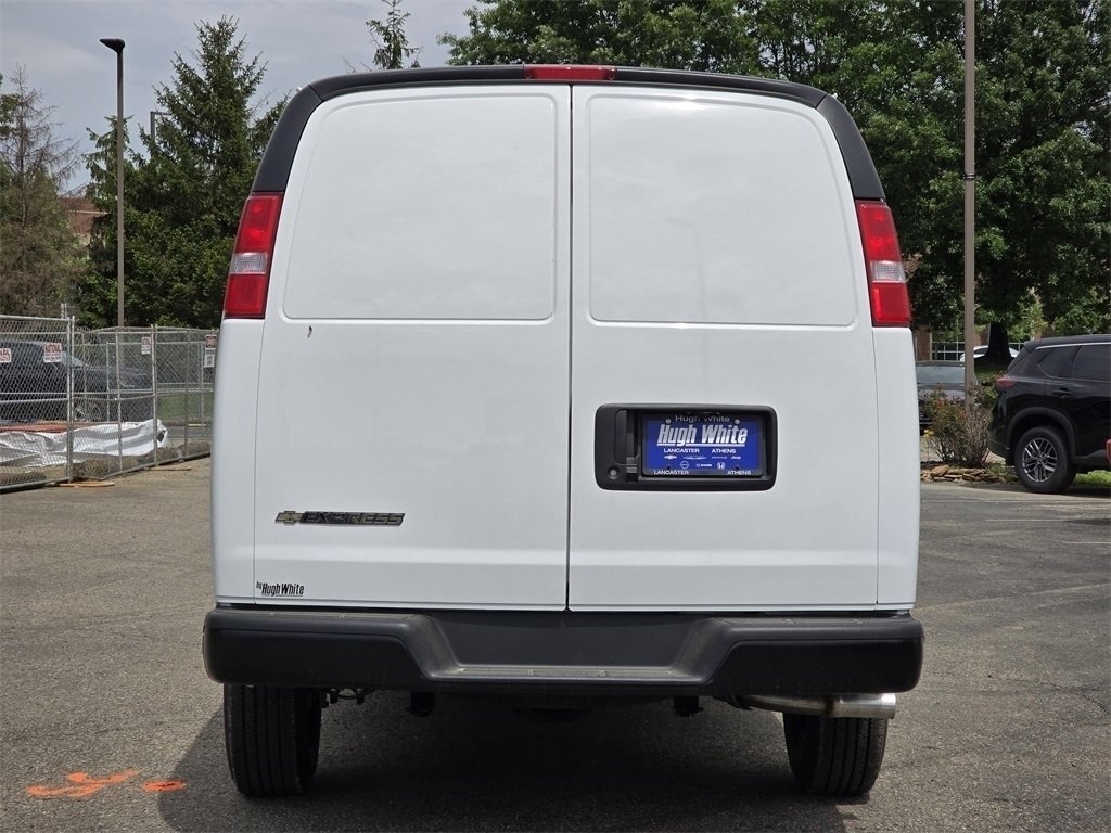 2025 Chevrolet Express Cargo Van photo 4