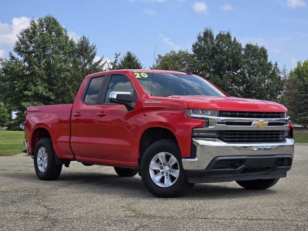 2020 Chevrolet Silverado 1500 LT photo 2