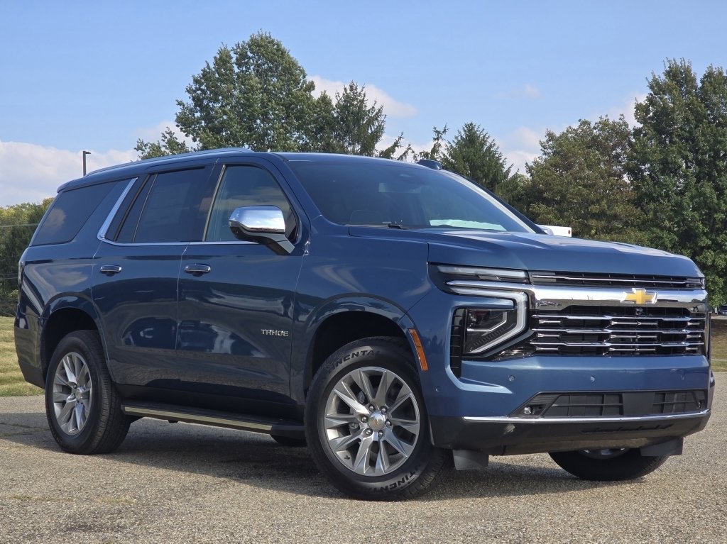 2025 Chevrolet Tahoe Premier photo 2