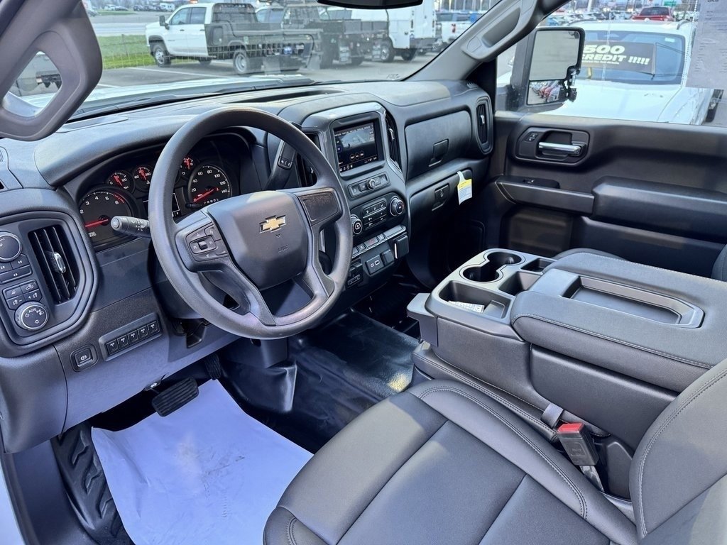 2025 Chevrolet Silverado 2500HD Work Truck photo 8