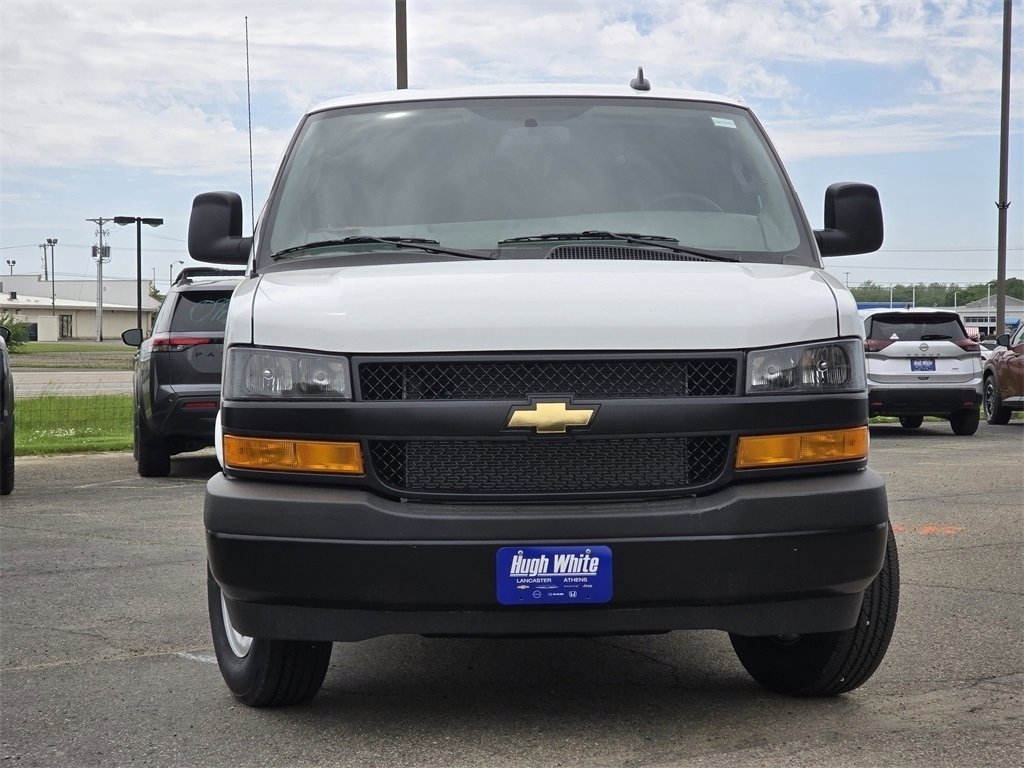 2025 Chevrolet Express Cargo Van photo 3