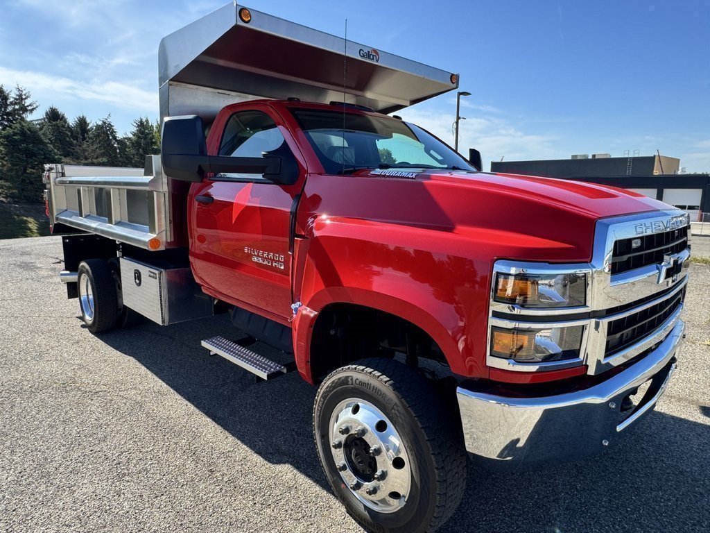 2024 Chevrolet Silverado Work Truck photo 3