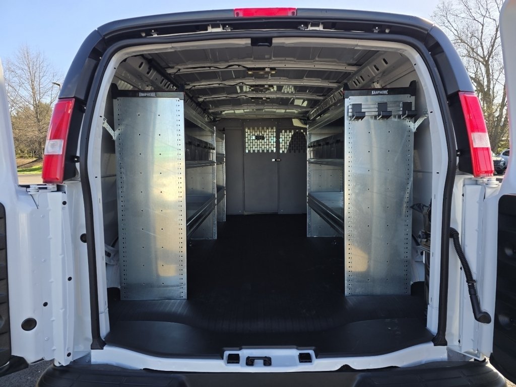 2026 Chevrolet Express Cargo Work Van - Photo 9